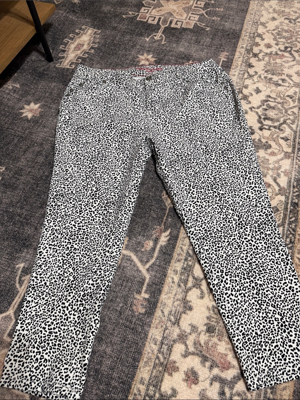 Black & White Leopard-Print Ankle Pants